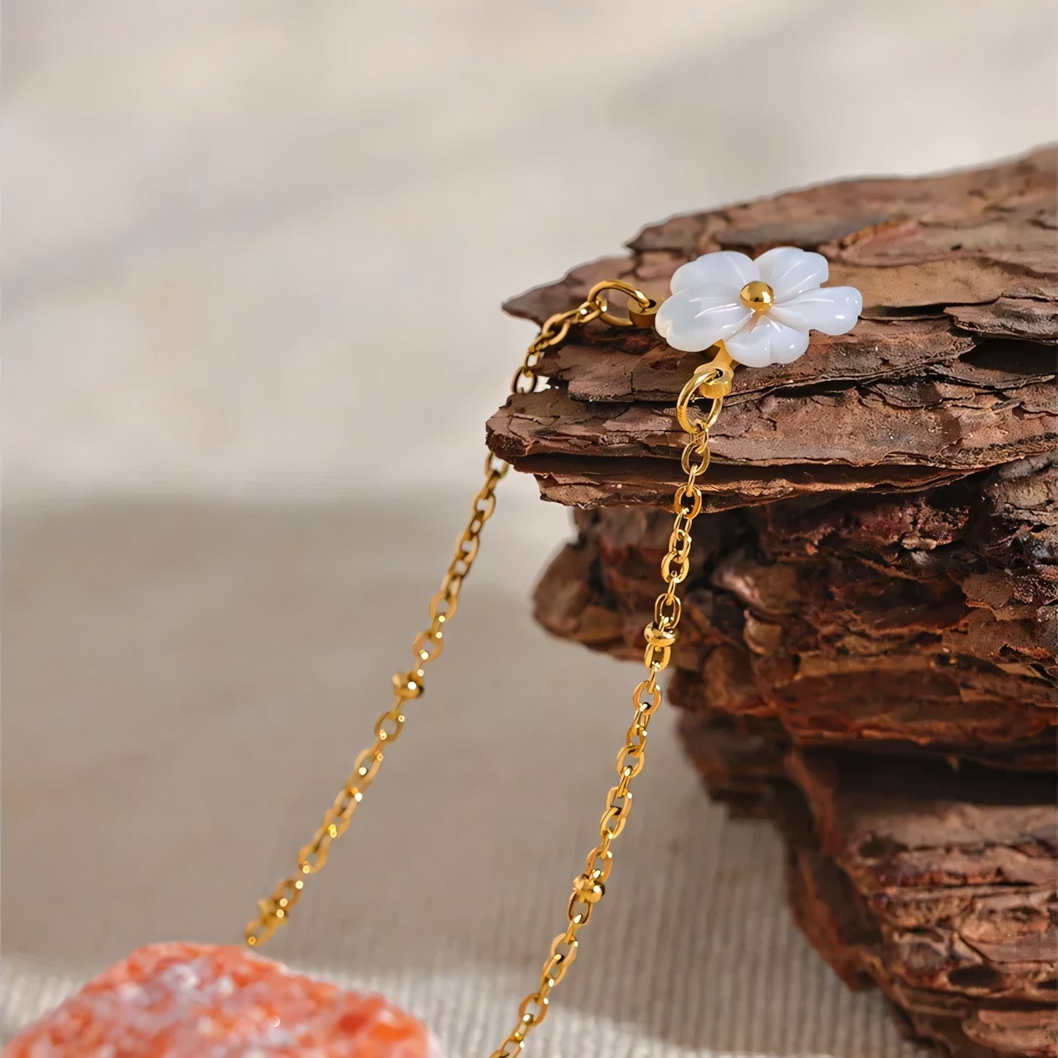 18k Dainty White Floral Necklace - Aryomi