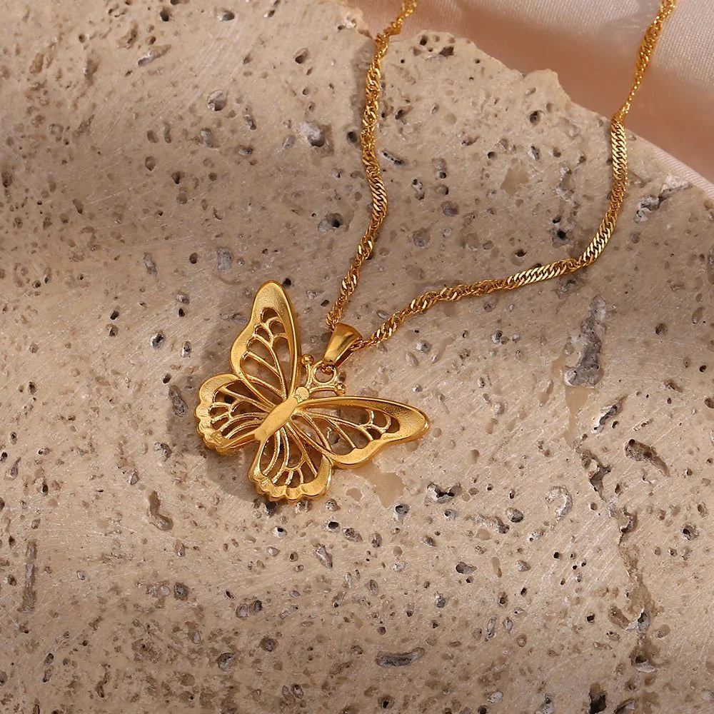 18k Diamond Accented Butterfly Necklace - Aryomi