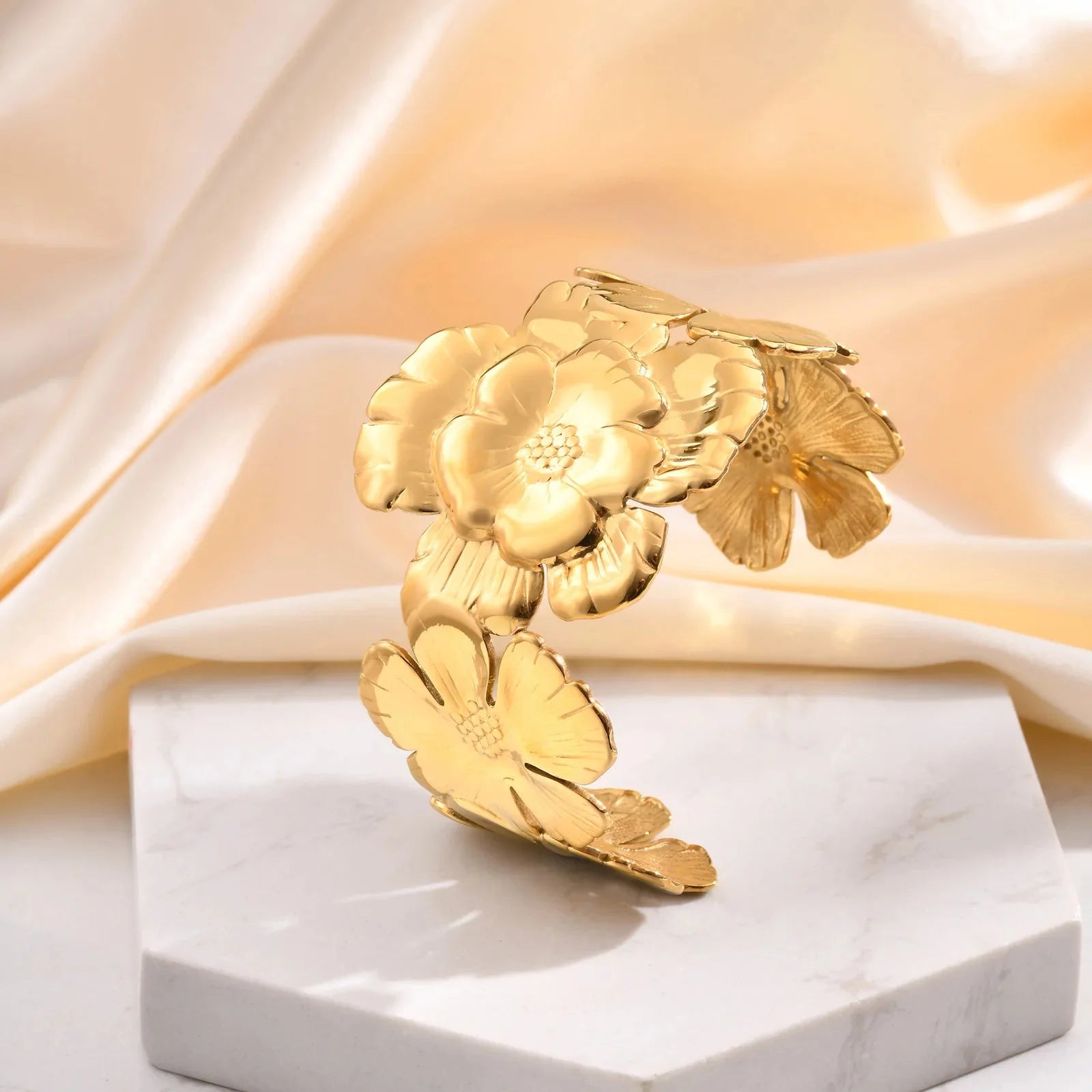 18k Floral Cuff Bangle Bracelets - Aryomi