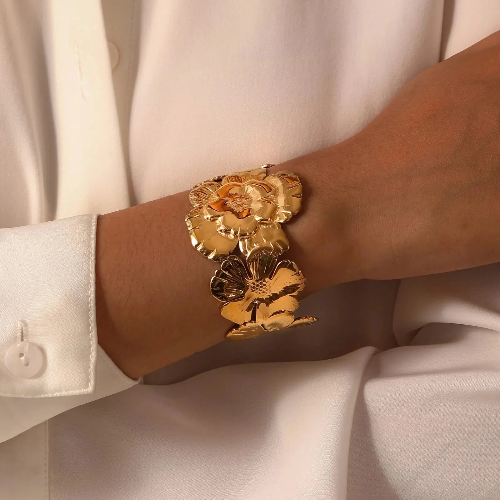 18k Floral Cuff Bangle Bracelets - Aryomi