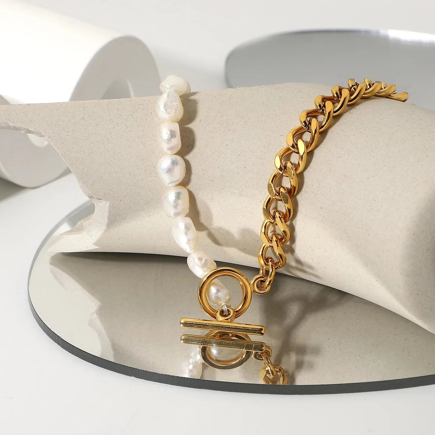 18k Gold Classic Modern Cuban Pearl Choker Necklace - Aryomi
