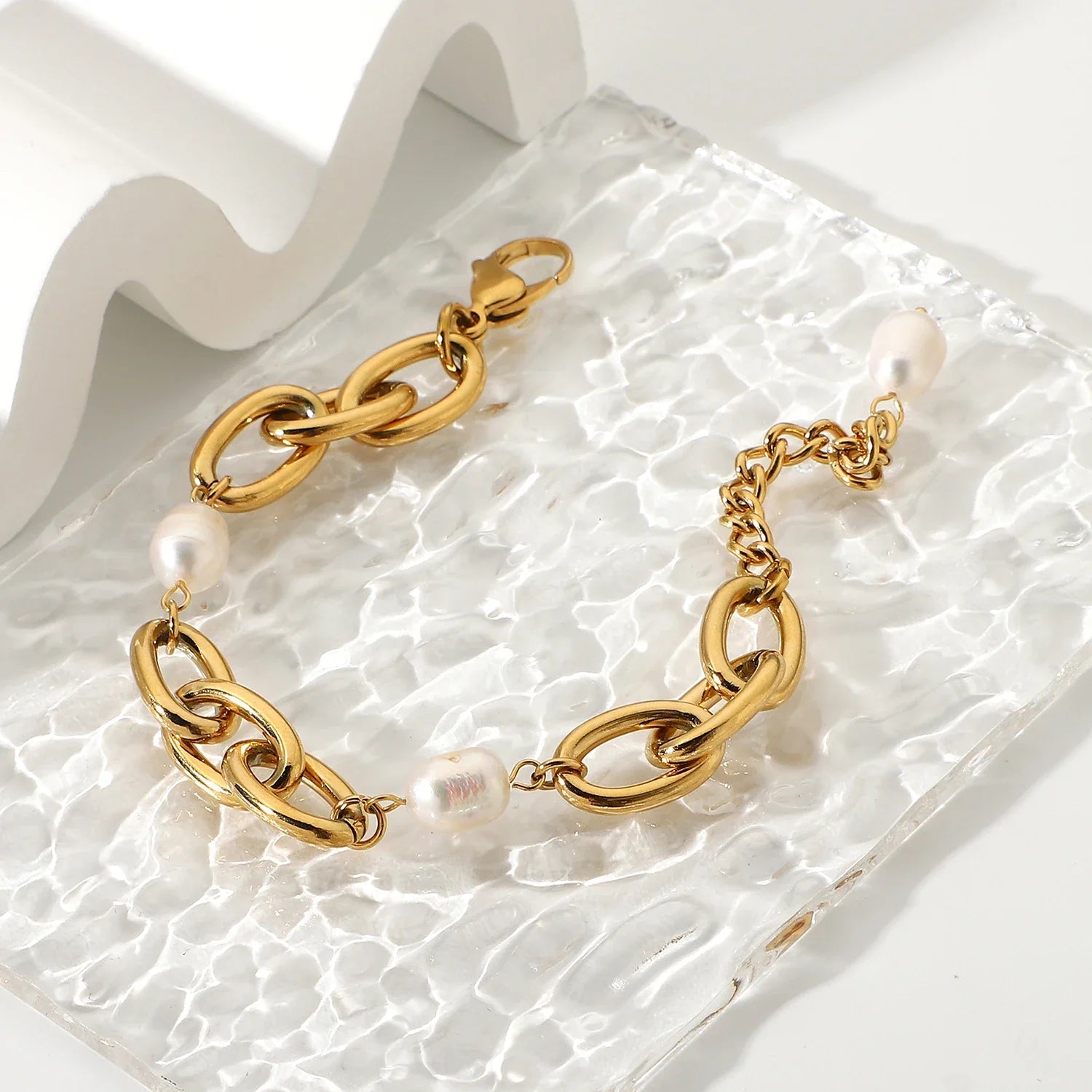 18k Chunky Paperclip Pearl Accented Bracelet