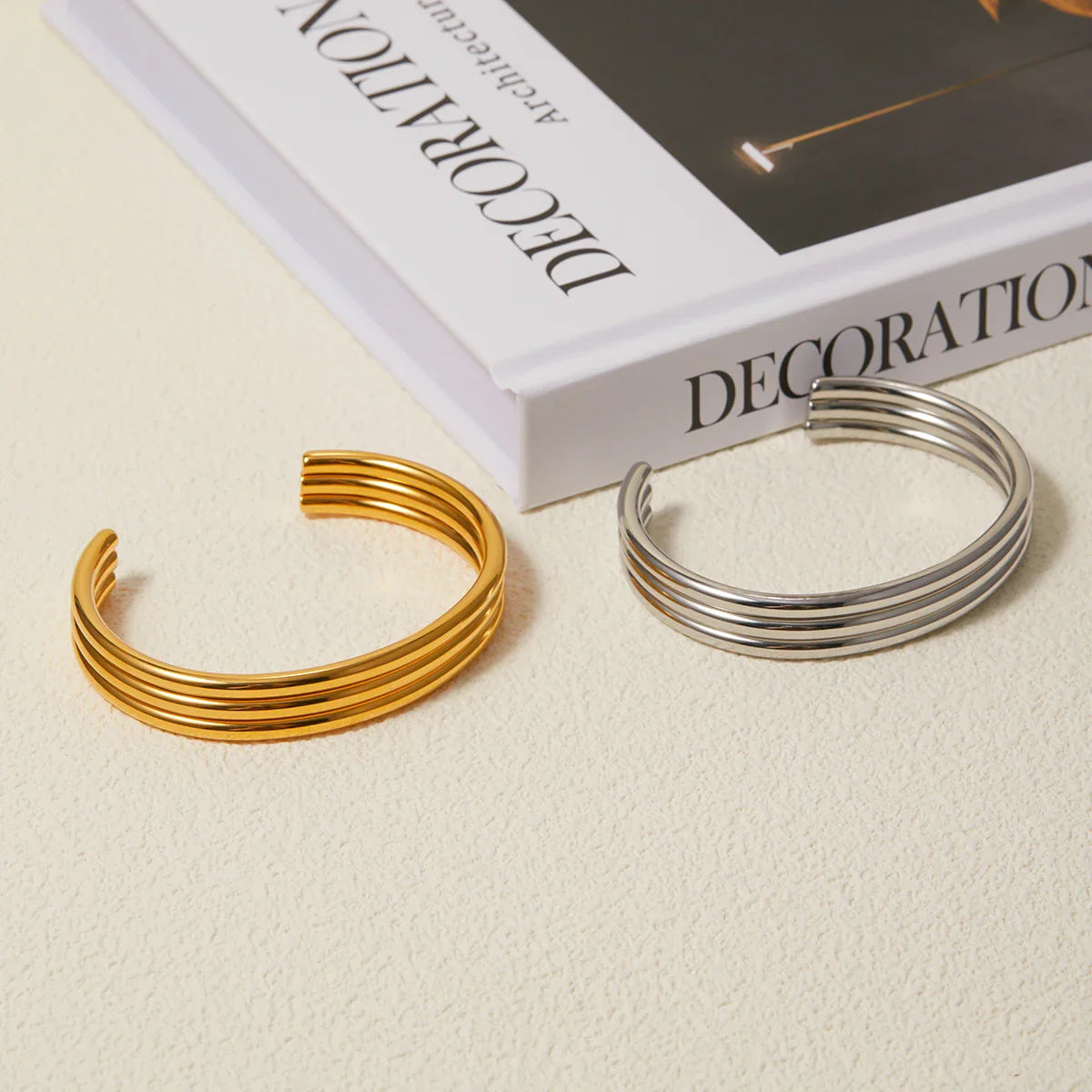 18k Triple Ribbed Bangle Bracelet