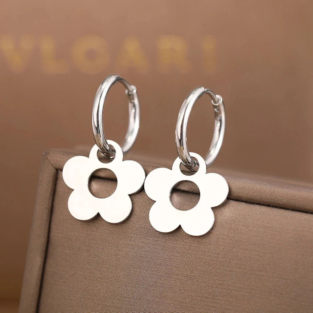 Dainty Floral Hoop Earrings - Aryomi