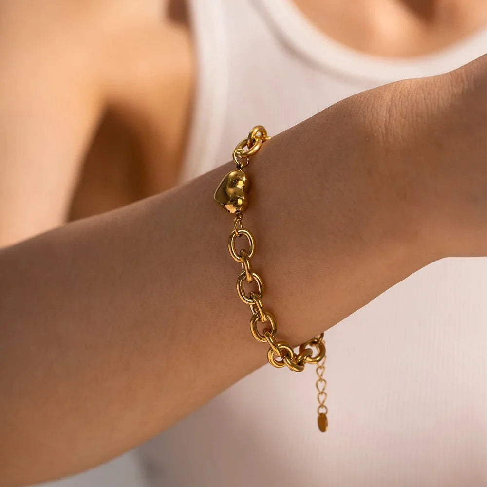 Dainty Gold Chain Link Heart Bracelet - Aryomi