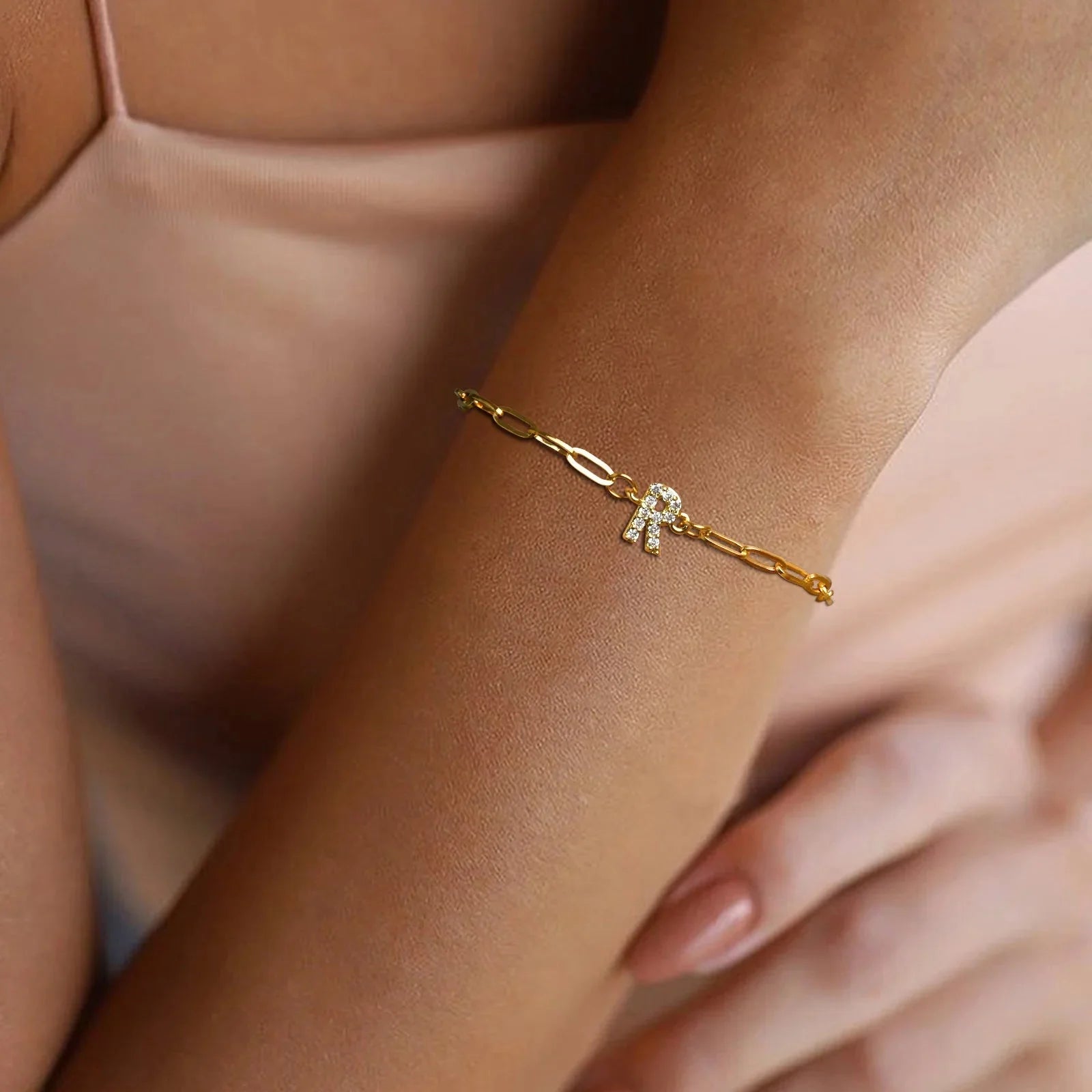 Dainty Thin Paperclip Letter Initial Bracelet - Aryomi