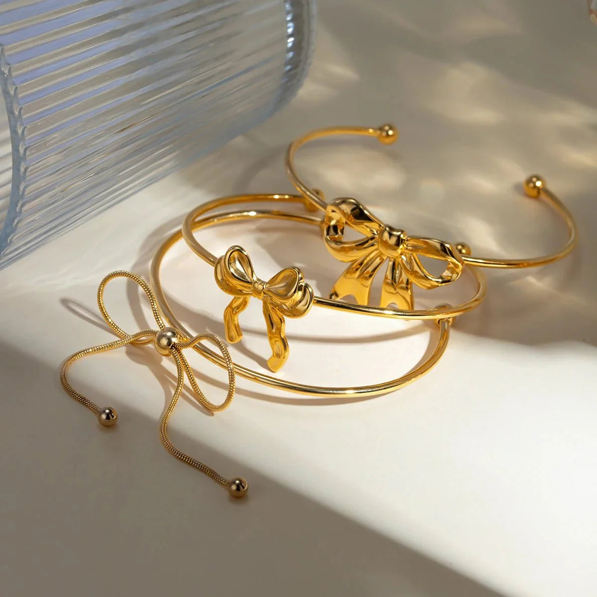 Feminine Bow Cuff Bracelets - Aryomi