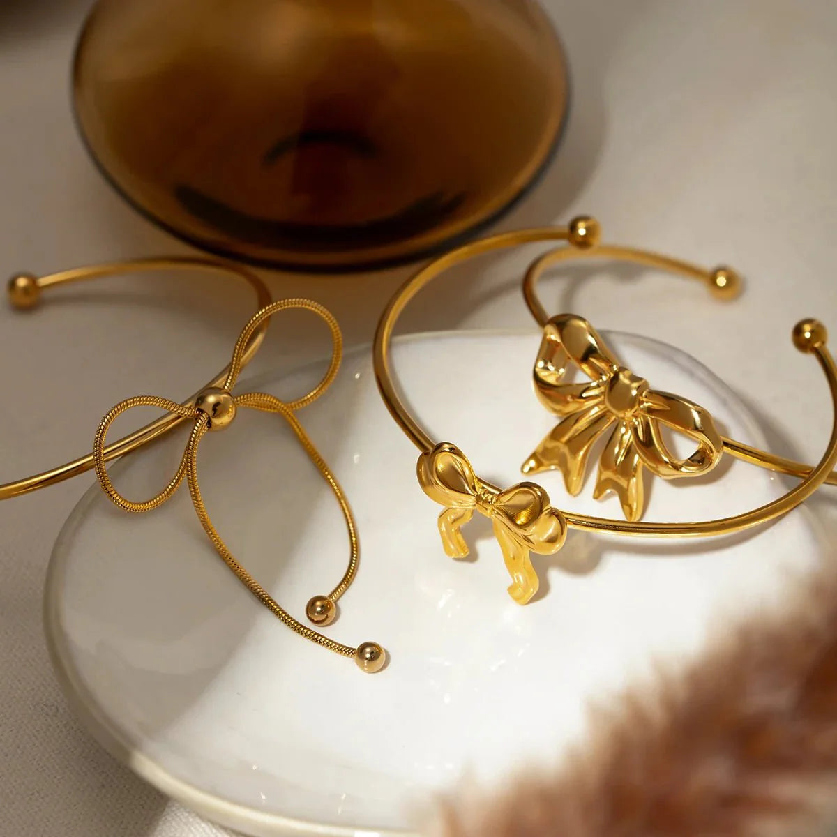 Feminine Bow Cuff Bracelets - Aryomi