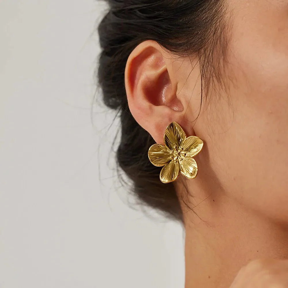 Hibiscus Floral Stud Earrings - Aryomi