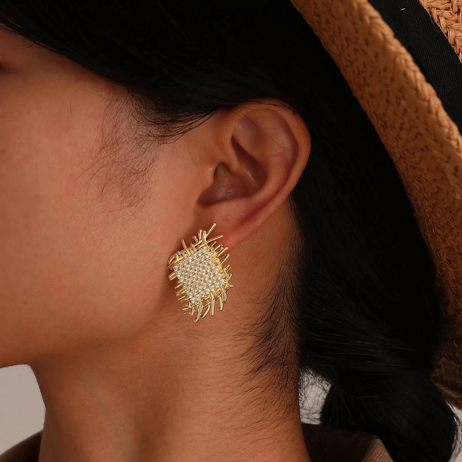 14k Braided Diamond Square Earrings - Aryomi