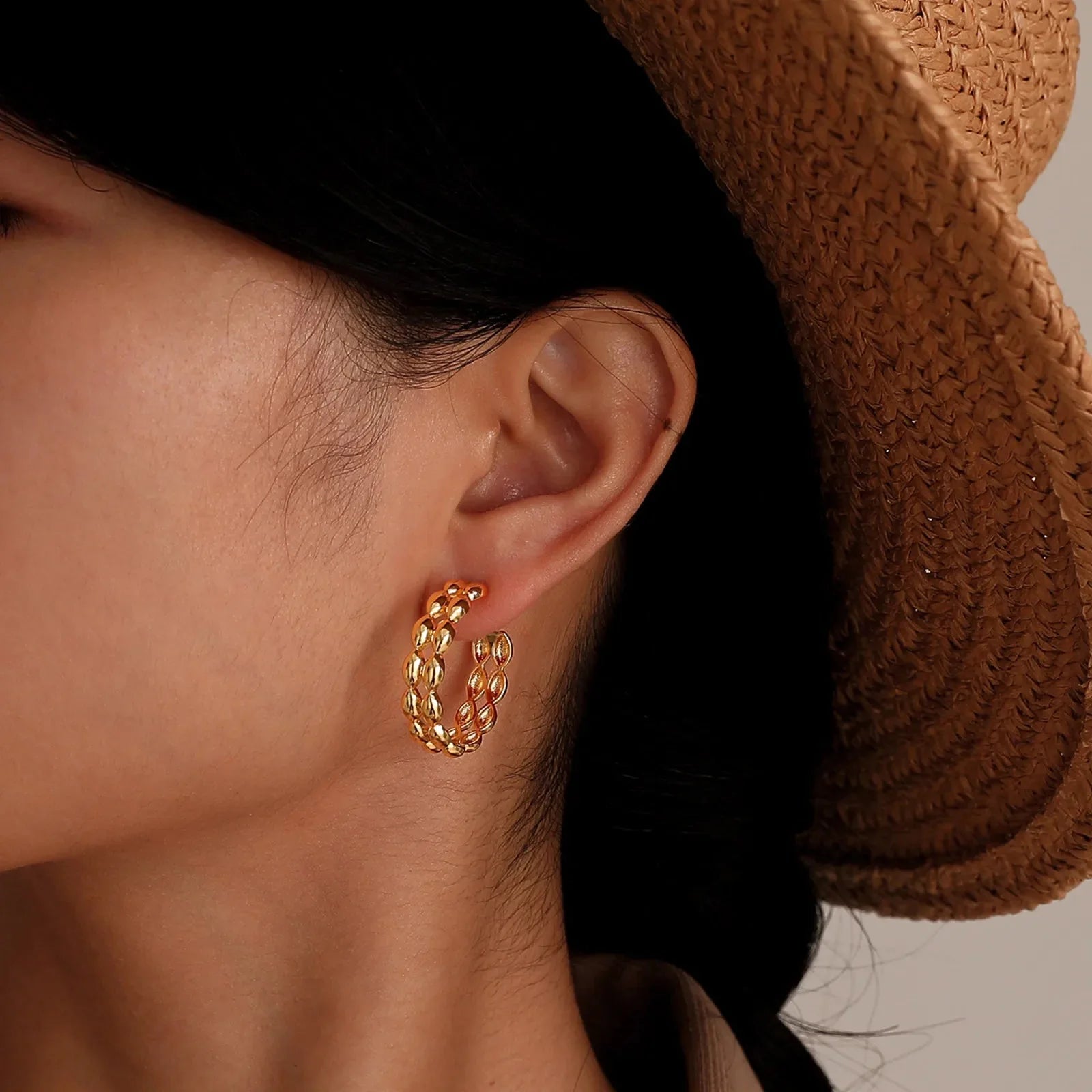 14k Dainty C Shaped Layered Hoop Earrings - Aryomi