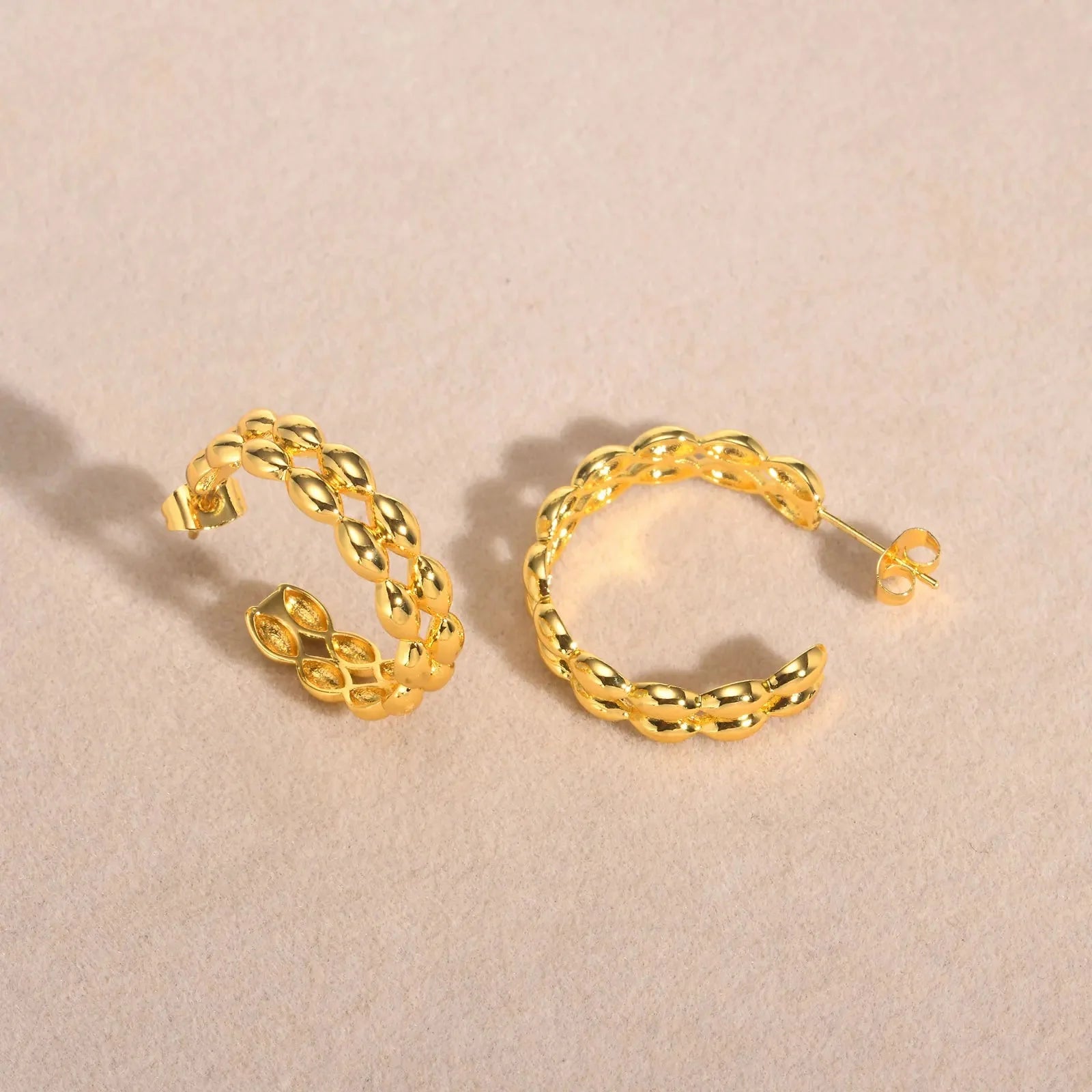 14k Dainty C Shaped Layered Hoop Earrings - Aryomi