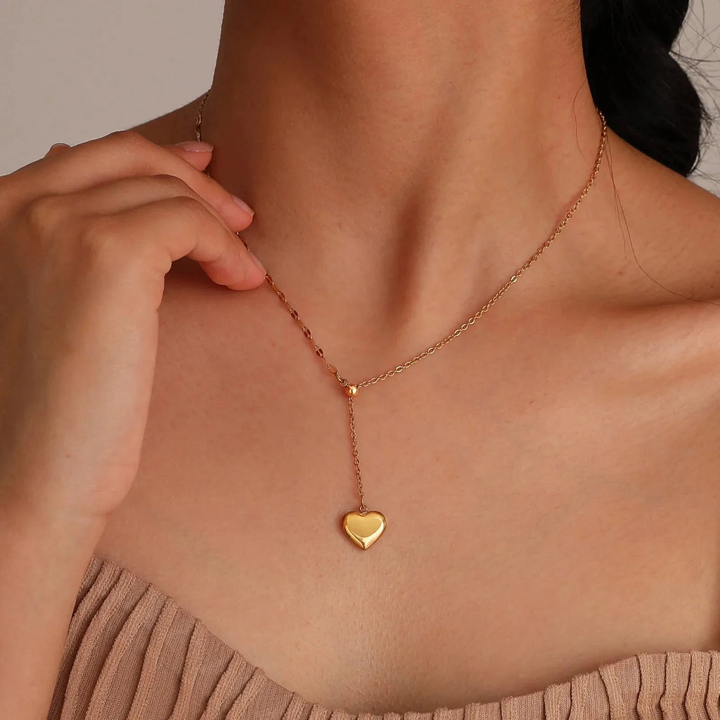 14k Dainty Feminine Heart Dangle Necklace - Aryomi
