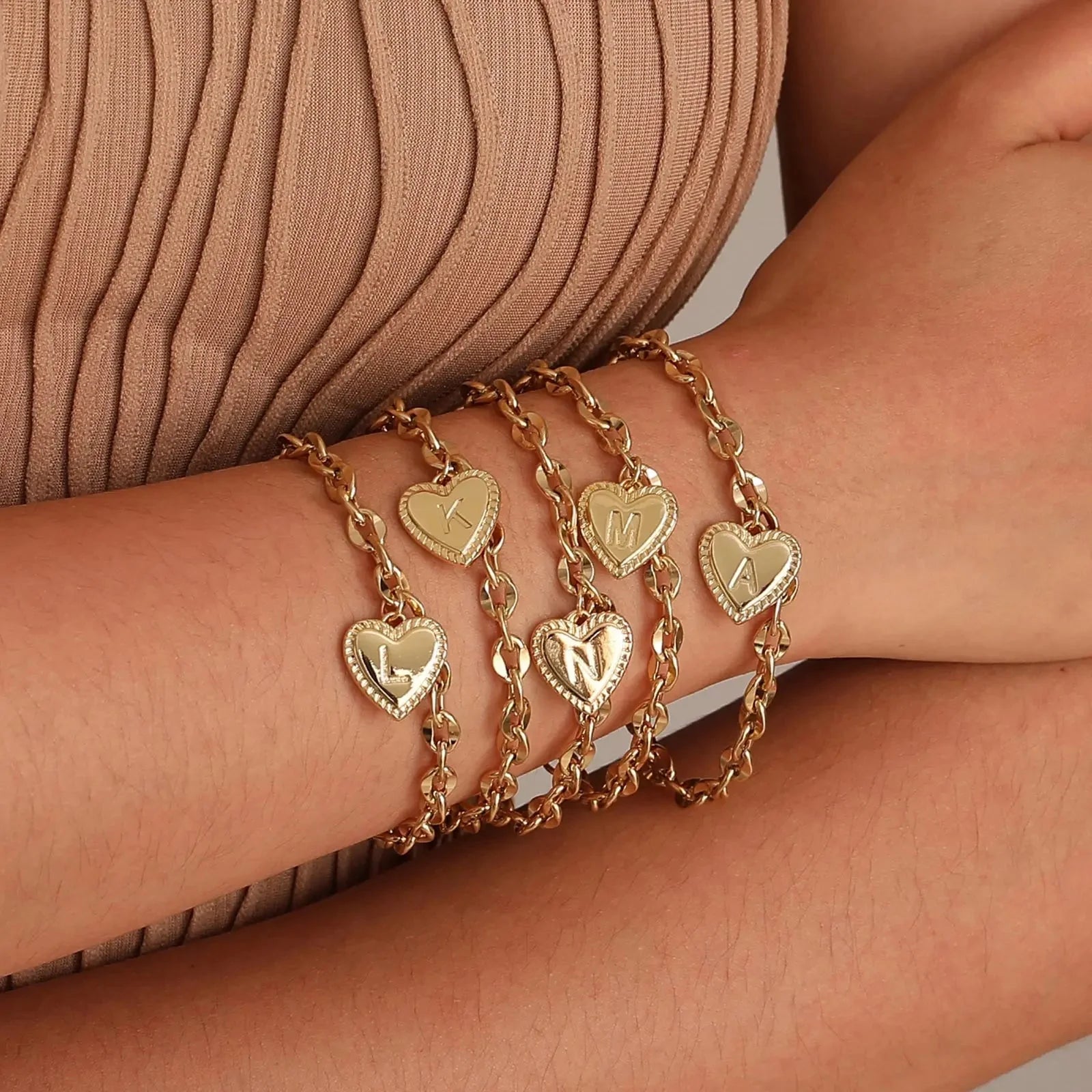 14k Dainty Heart Engraved Letter Initial Bracelet - Aryomi