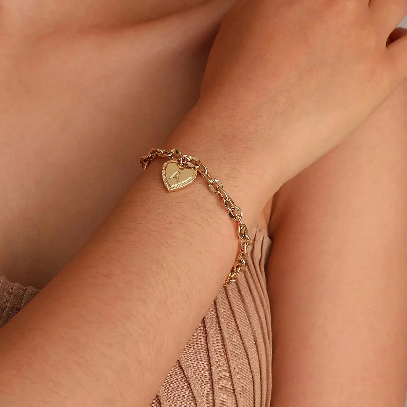 14k Dainty Heart Engraved Letter Initial Bracelet - Aryomi