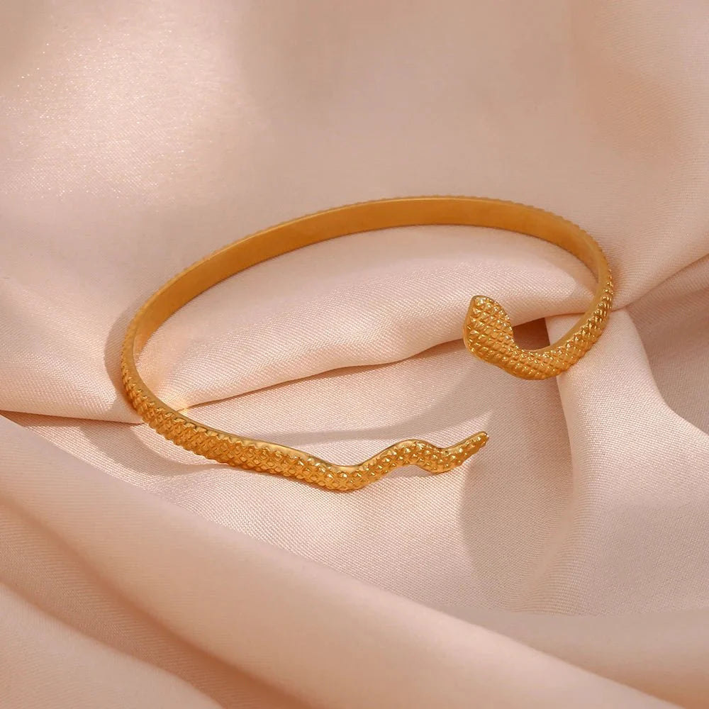 18k Adjustable Snake Bracelet - Aryomi
