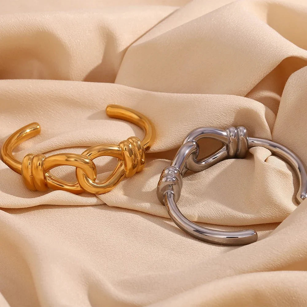 18k Chunky Buckle Open Bangle Bracelet - Aryomi