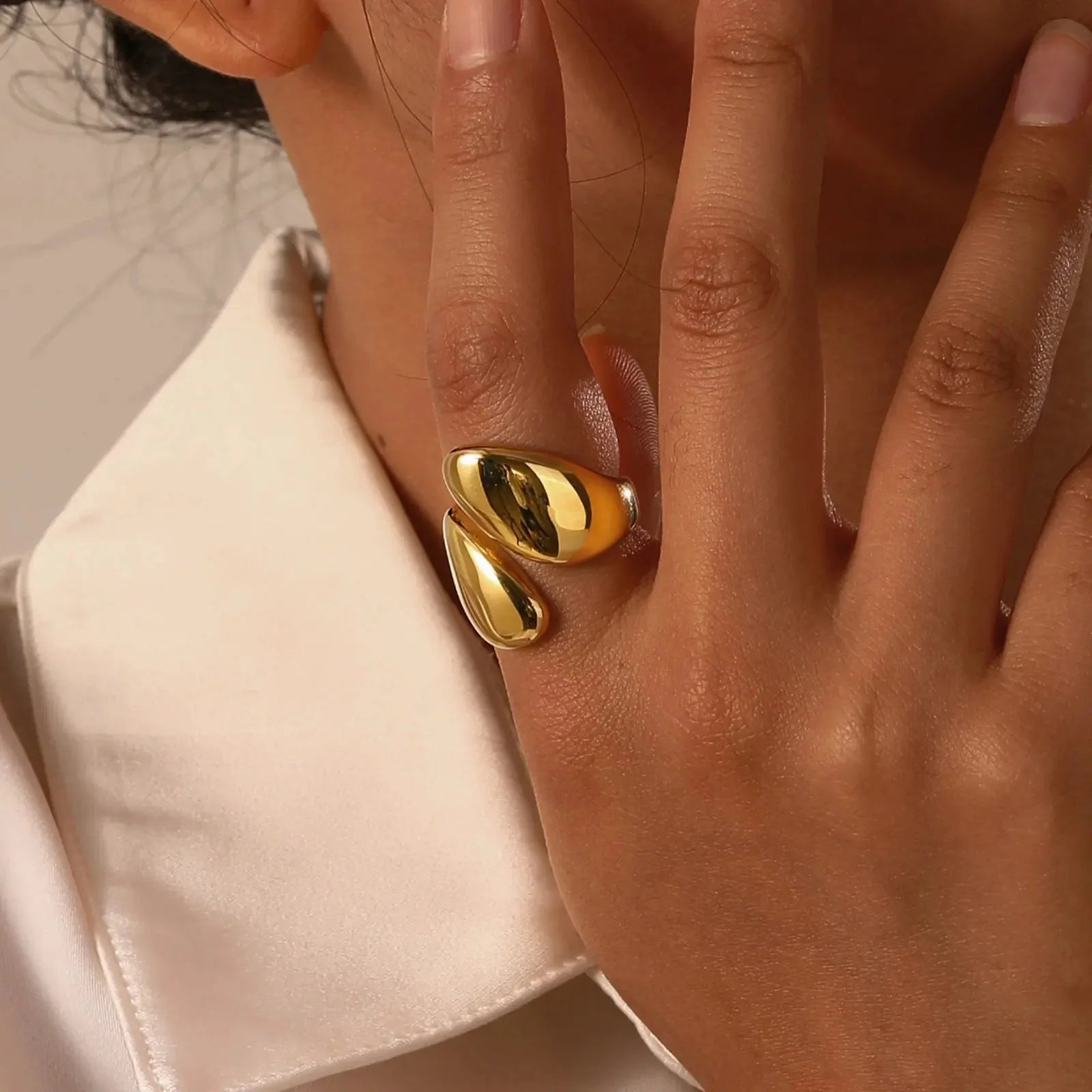 18k Chunky Droplet Wrap Around Ring - Aryomi