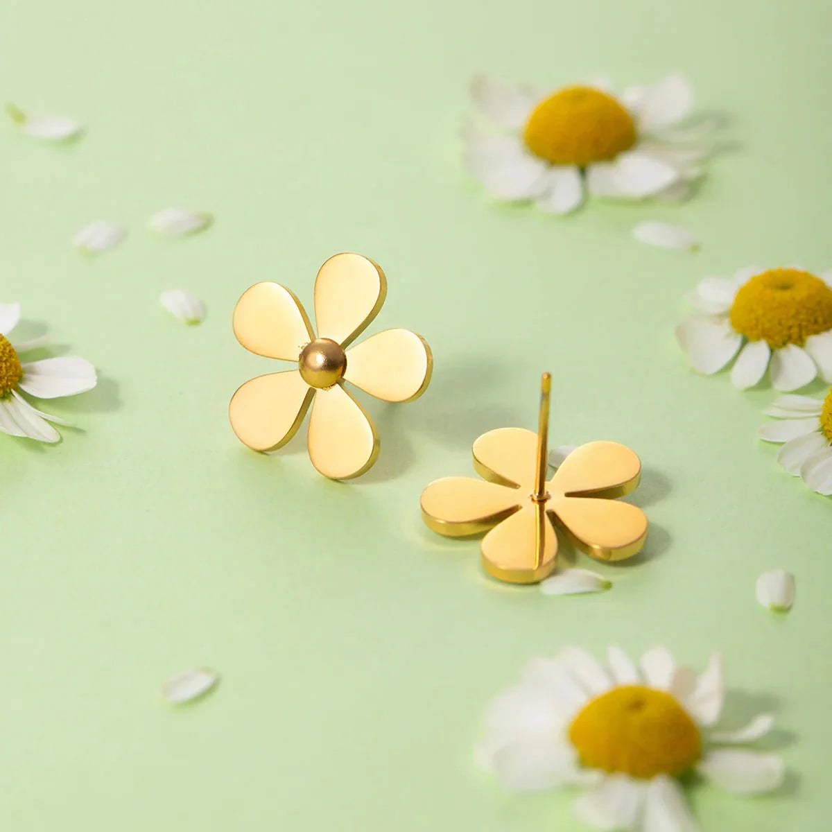 18k Dainty Flower Earrings - Aryomi