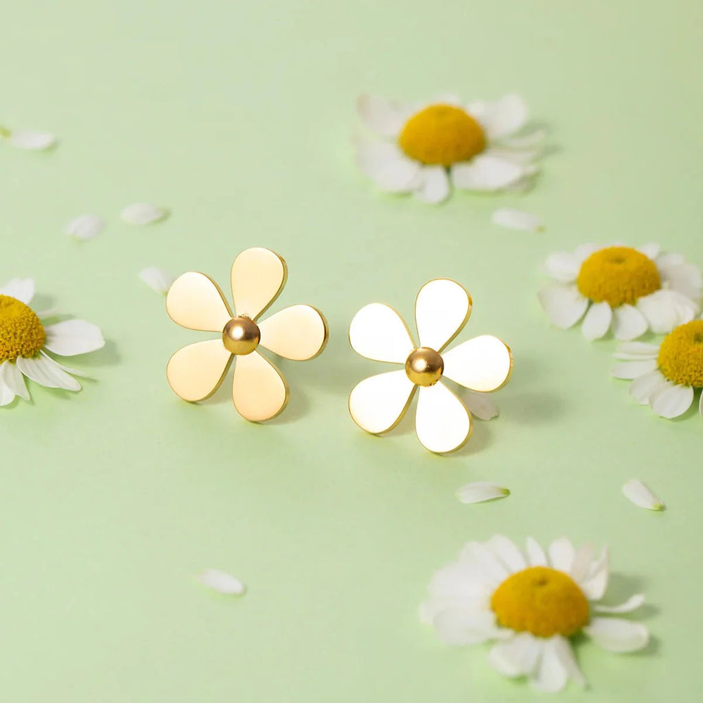 18k Dainty Flower Earrings - Aryomi