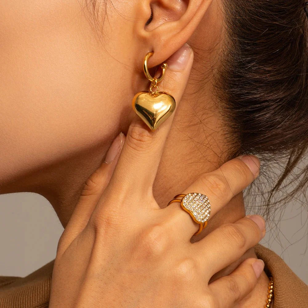 18k Dainty Heart Hoops Earrings - Aryomi