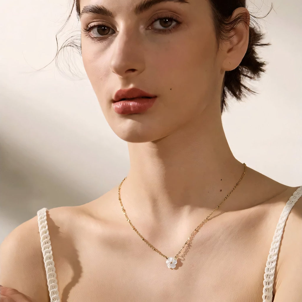 18k Dainty White Floral Necklace - Aryomi
