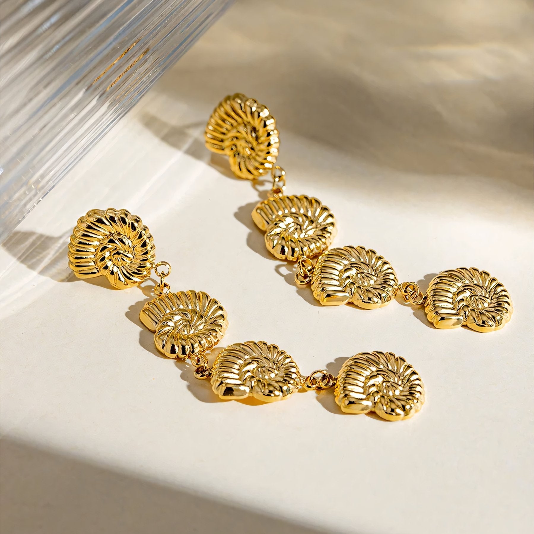 18k Dangling Shells Tropical Earrings - Aryomi