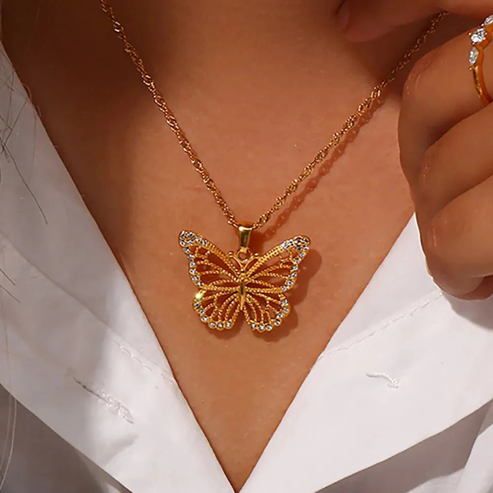 18k Diamond Accented Butterfly Necklace - Aryomi