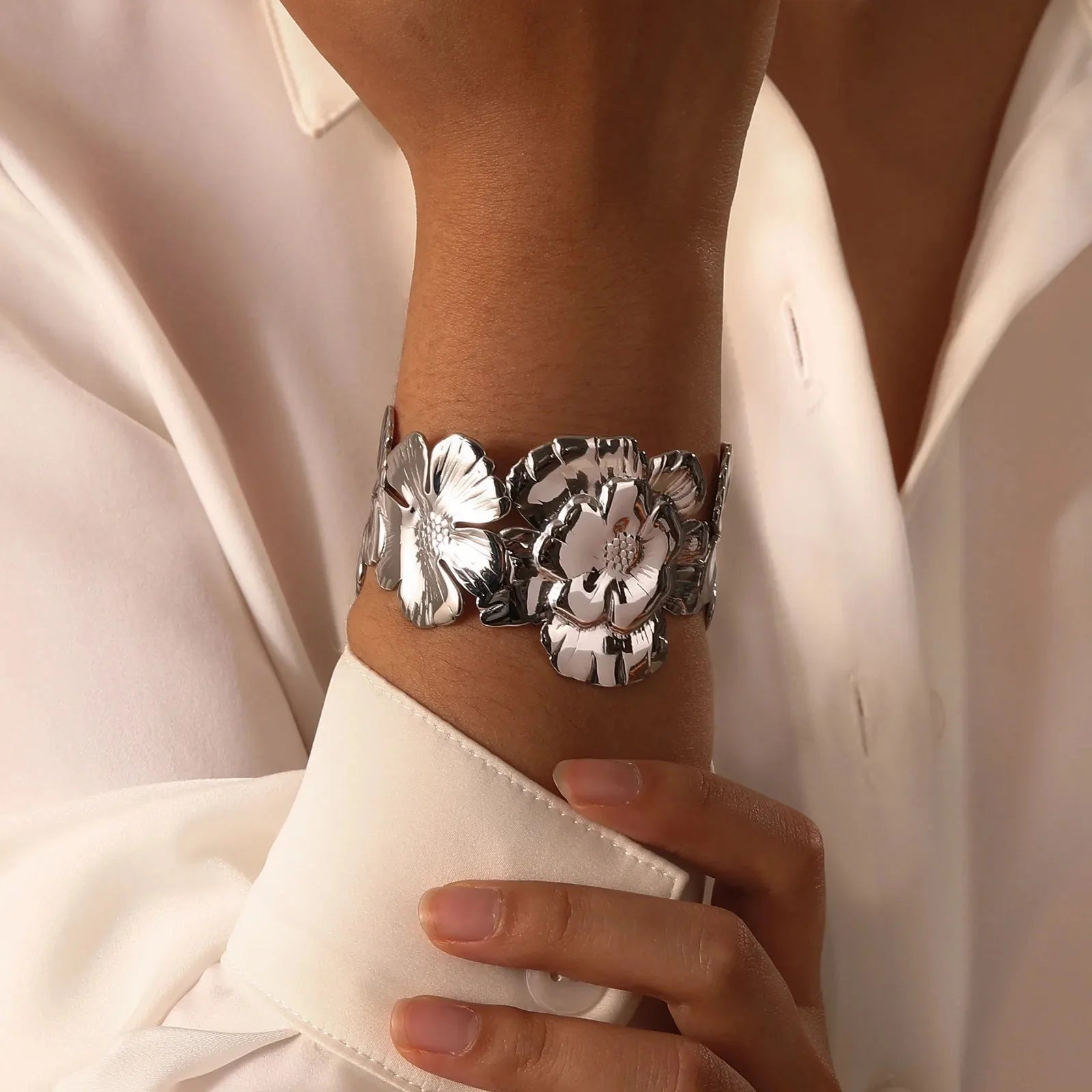 18k Floral Cuff Bangle Bracelets - Aryomi