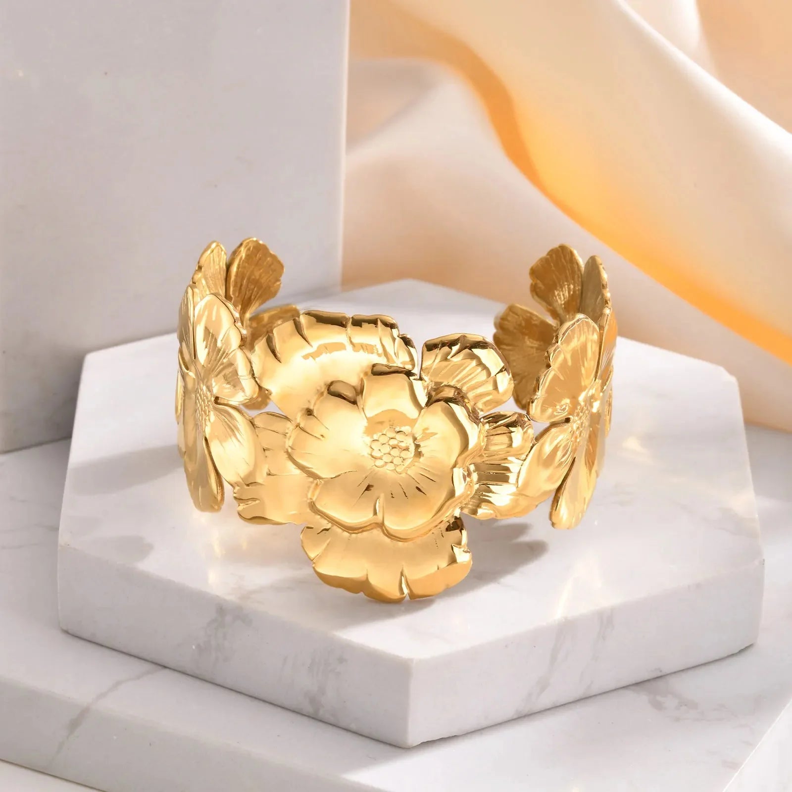 18k Floral Cuff Bangle Bracelets - Aryomi
