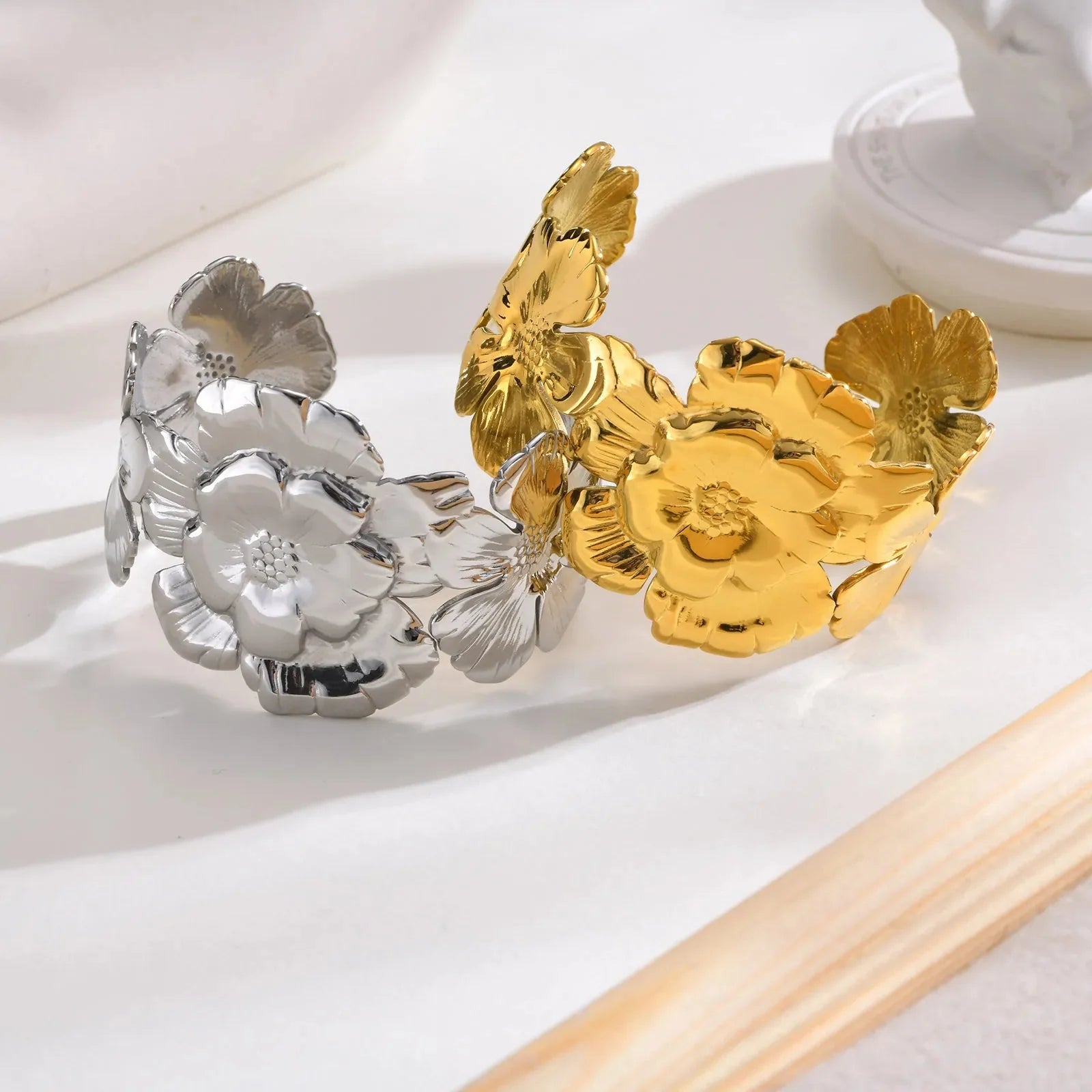 18k Floral Cuff Bangle Bracelets - Aryomi