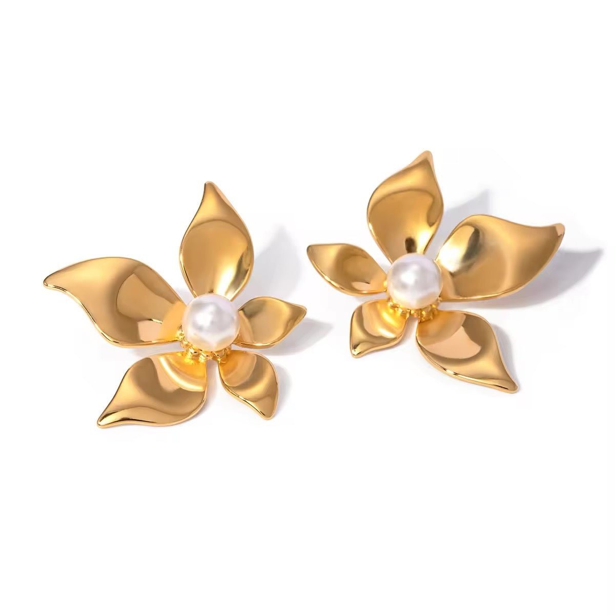 18k Glamorous Gold Floral Stud Earrings & Ring - Aryomi
