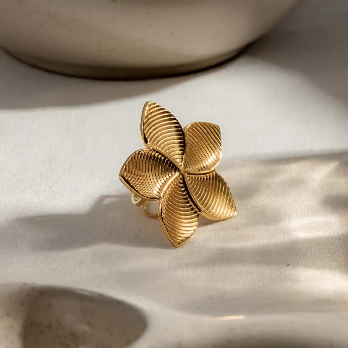 18k Glamorous Gold Floral Stud Earrings & Ring - Aryomi