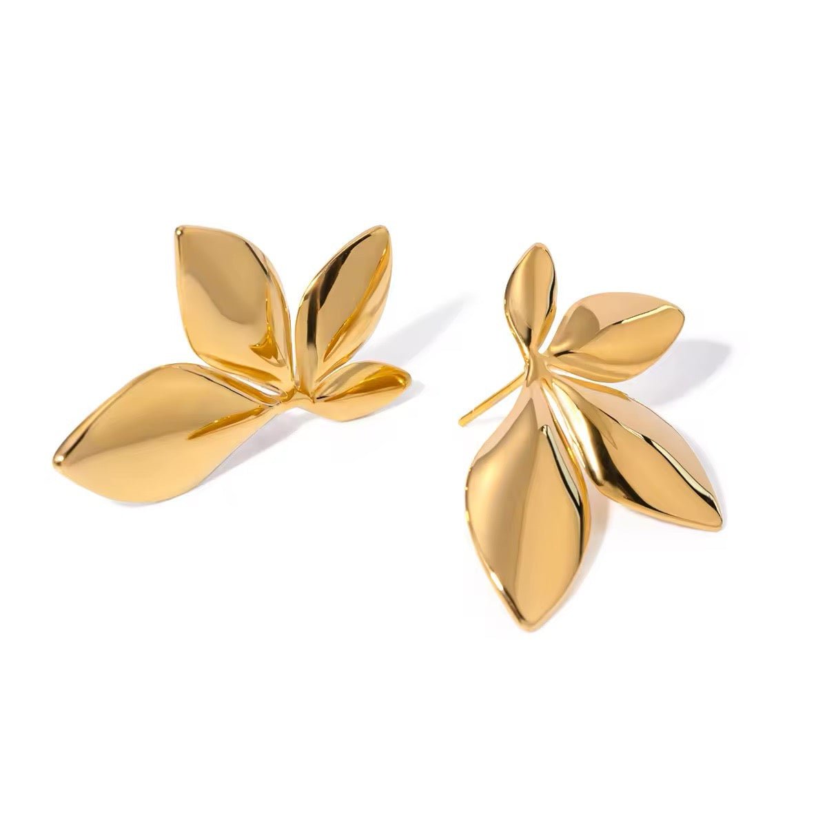 18k Glamorous Gold Floral Stud Earrings & Ring - Aryomi