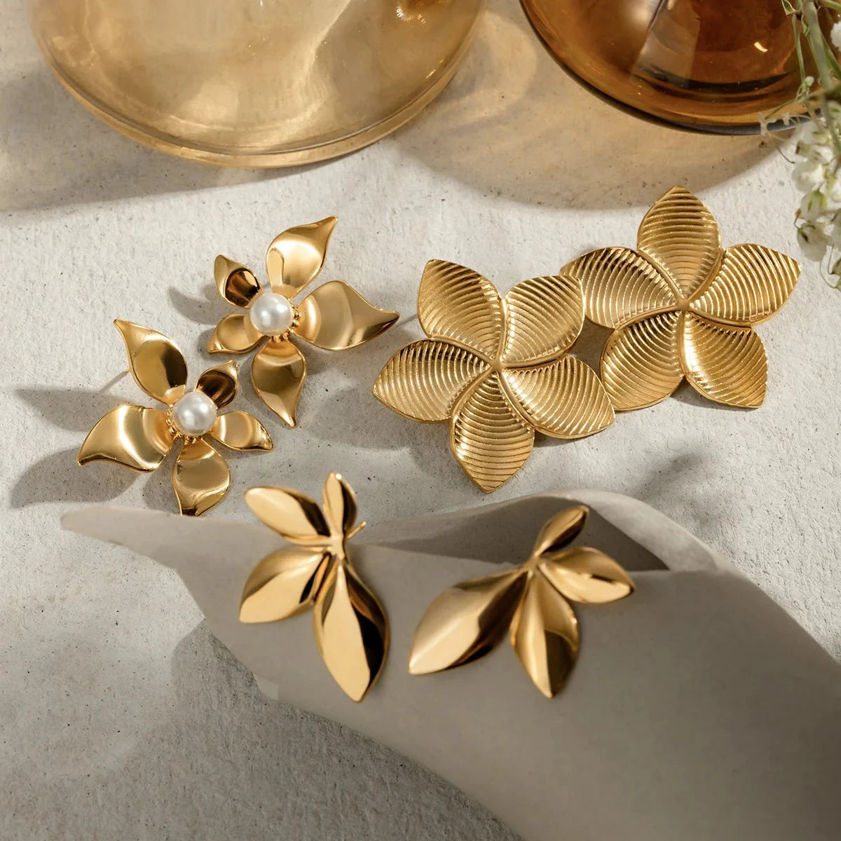 18k Glamorous Gold Floral Stud Earrings & Ring - Aryomi