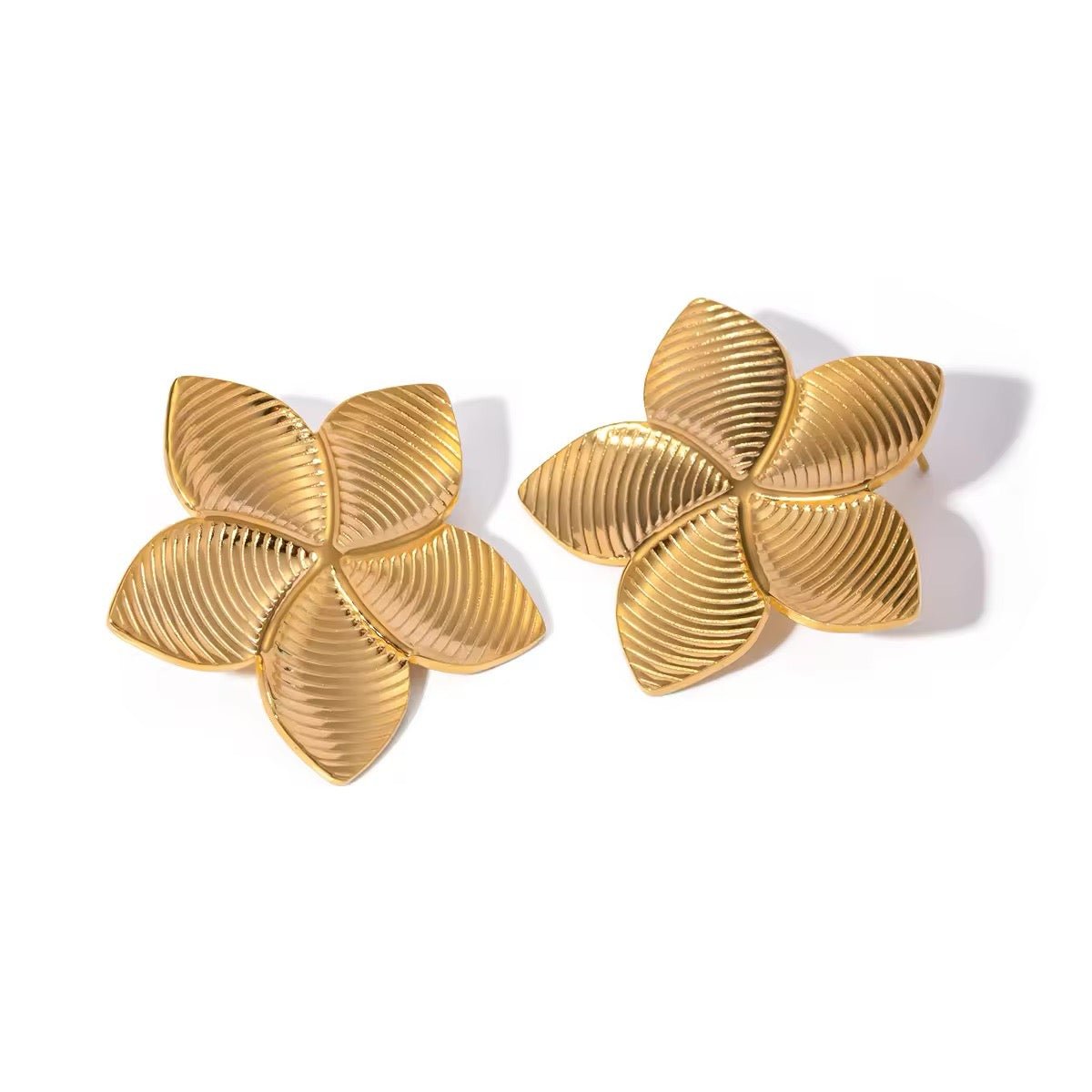 18k Glamorous Gold Floral Stud Earrings & Ring - Aryomi