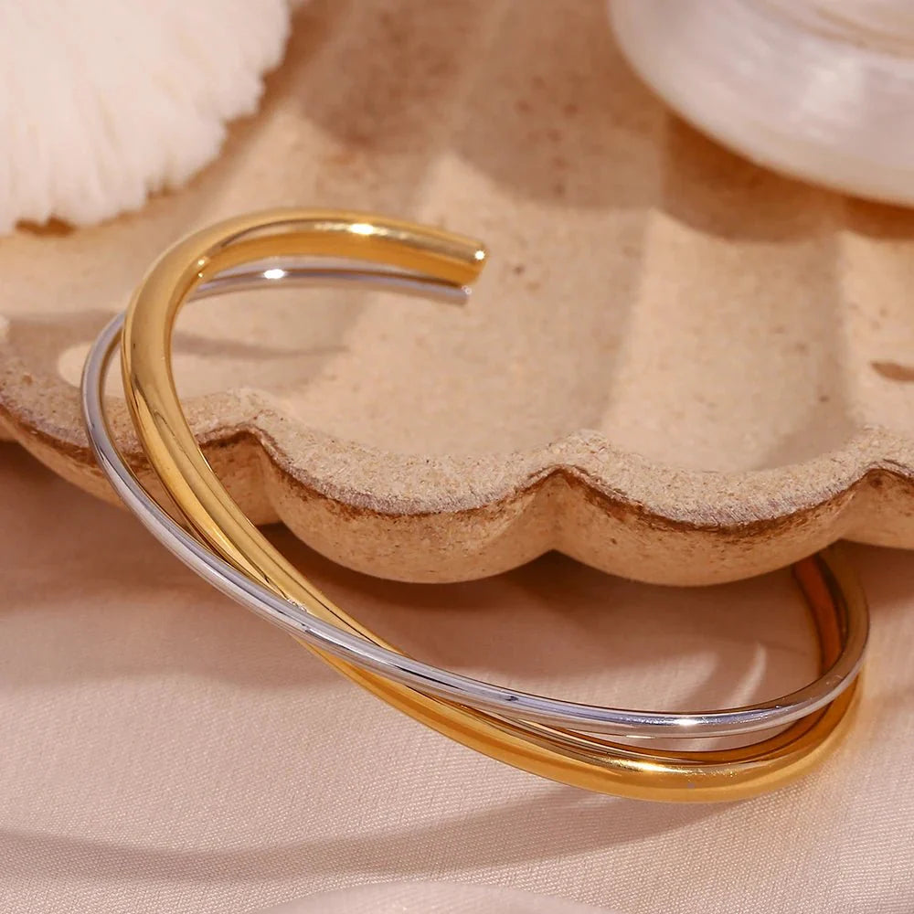 18k Intersect Cross Cuff Bracelet - Aryomi