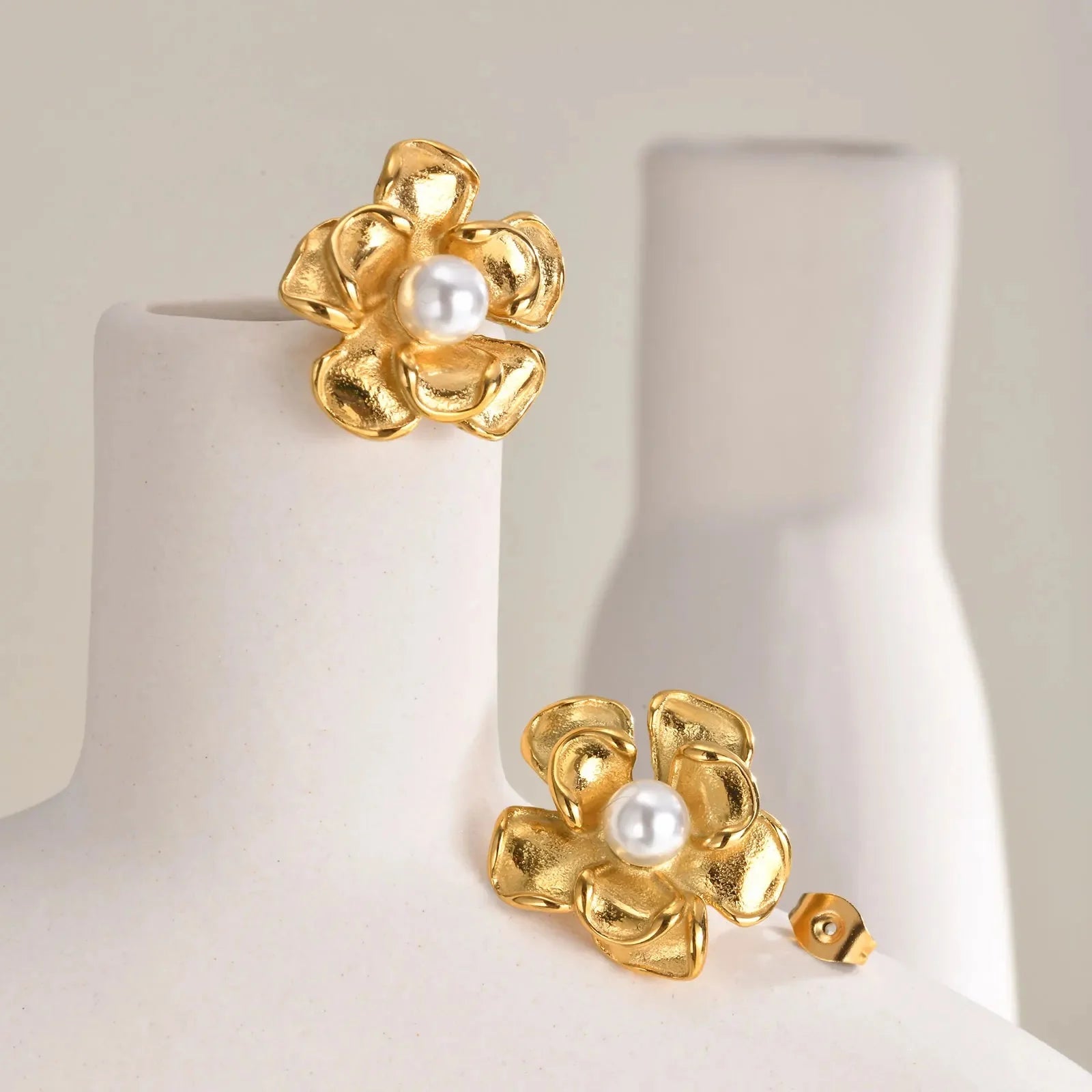 18k Pearl Flower Earrings - Aryomi