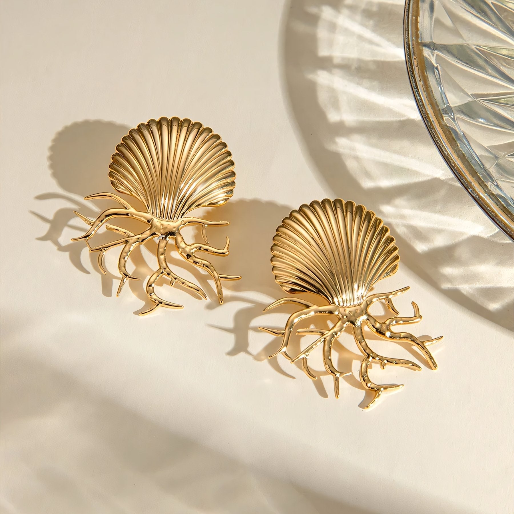 18k Sea Shell Coral Earrings - Aryomi