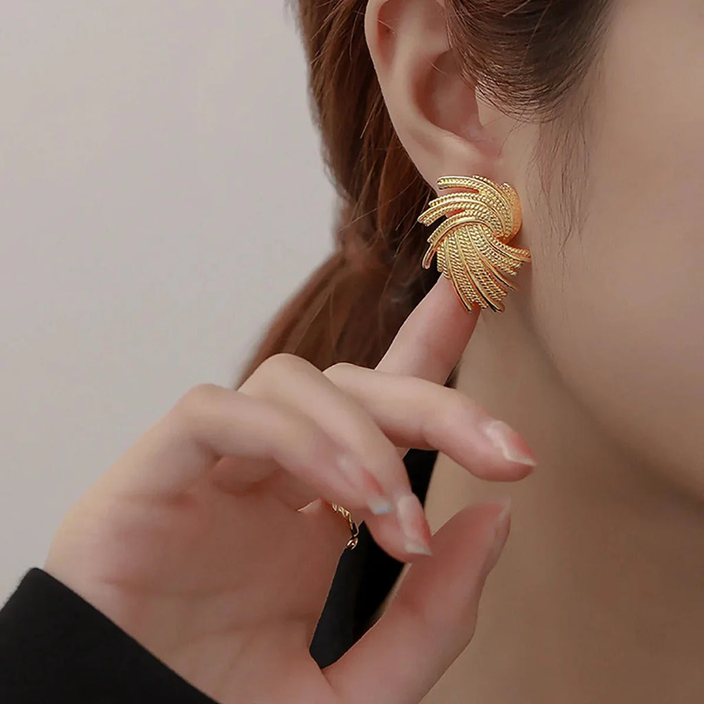 18k Spiraling Braided Dainty Earrings - Aryomi