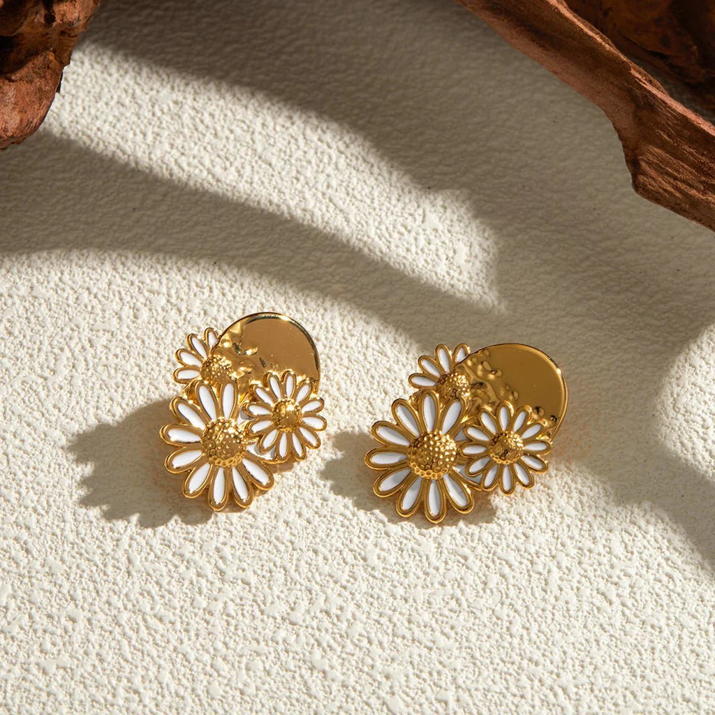 18k Trio Daisy Floral Earrings - Aryomi