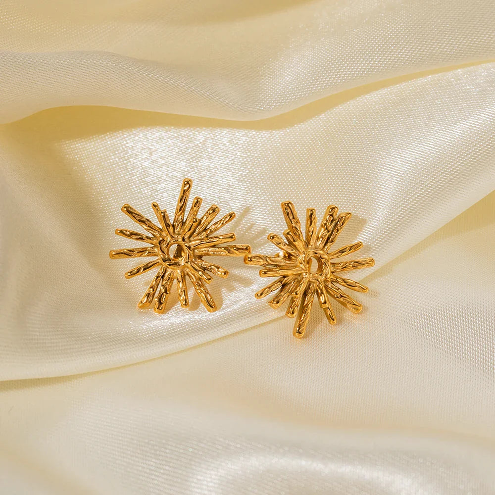 Dainty Radial Shine Stud Earrings