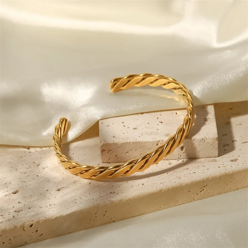 18k Chunky Gold Woven Bangle Bracelet