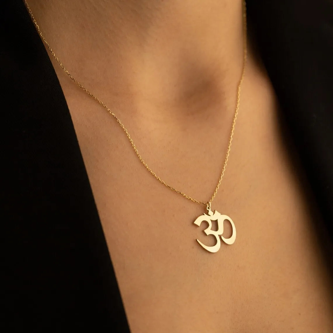 Dainty Minimal Om Necklace