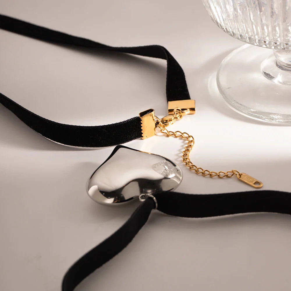 Chunky Heart Strap Necklace