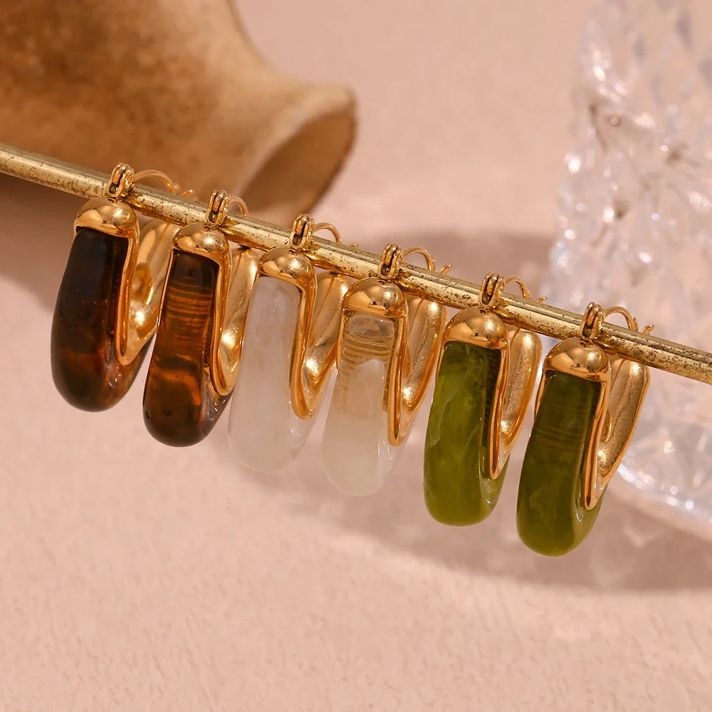 18k Classy V Hoop Earrings