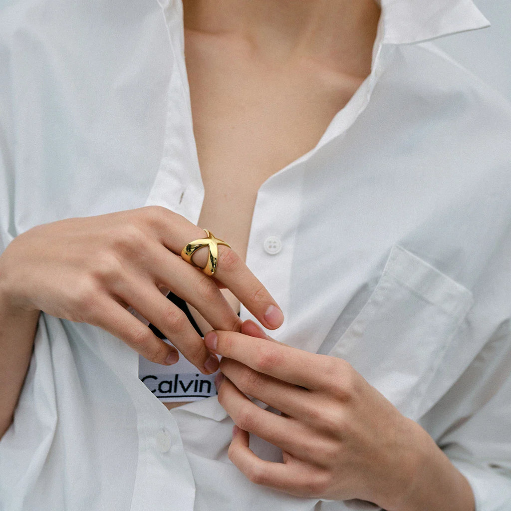 18k Classy Crossed Intersect Ring