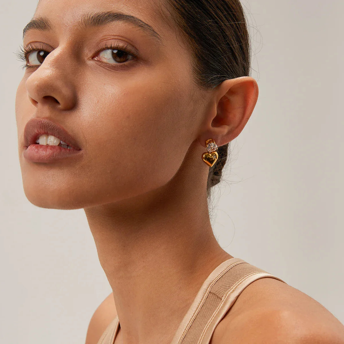 18k Dainty Diamond Heart Dangle Earrings