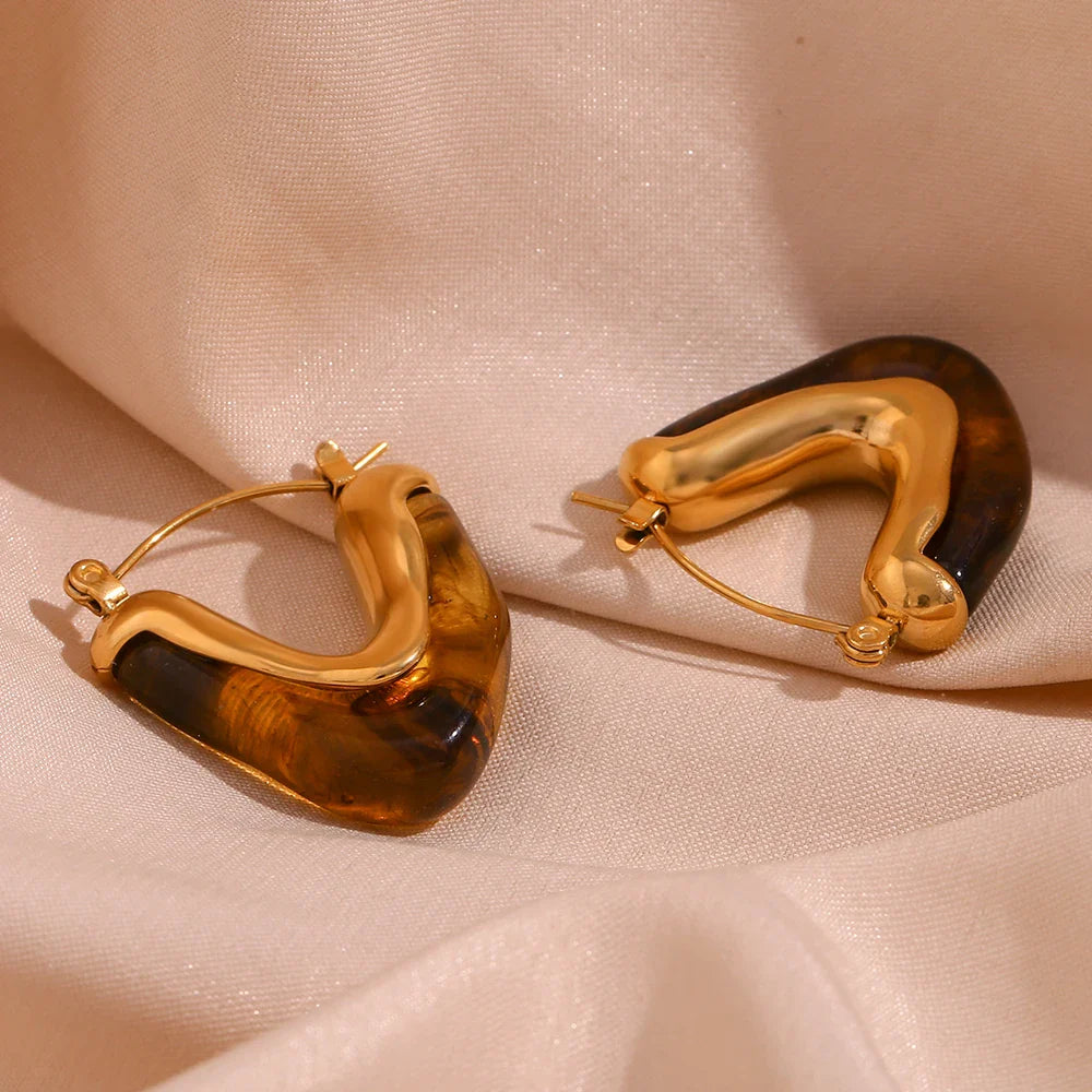 18k Classy V Hoop Earrings