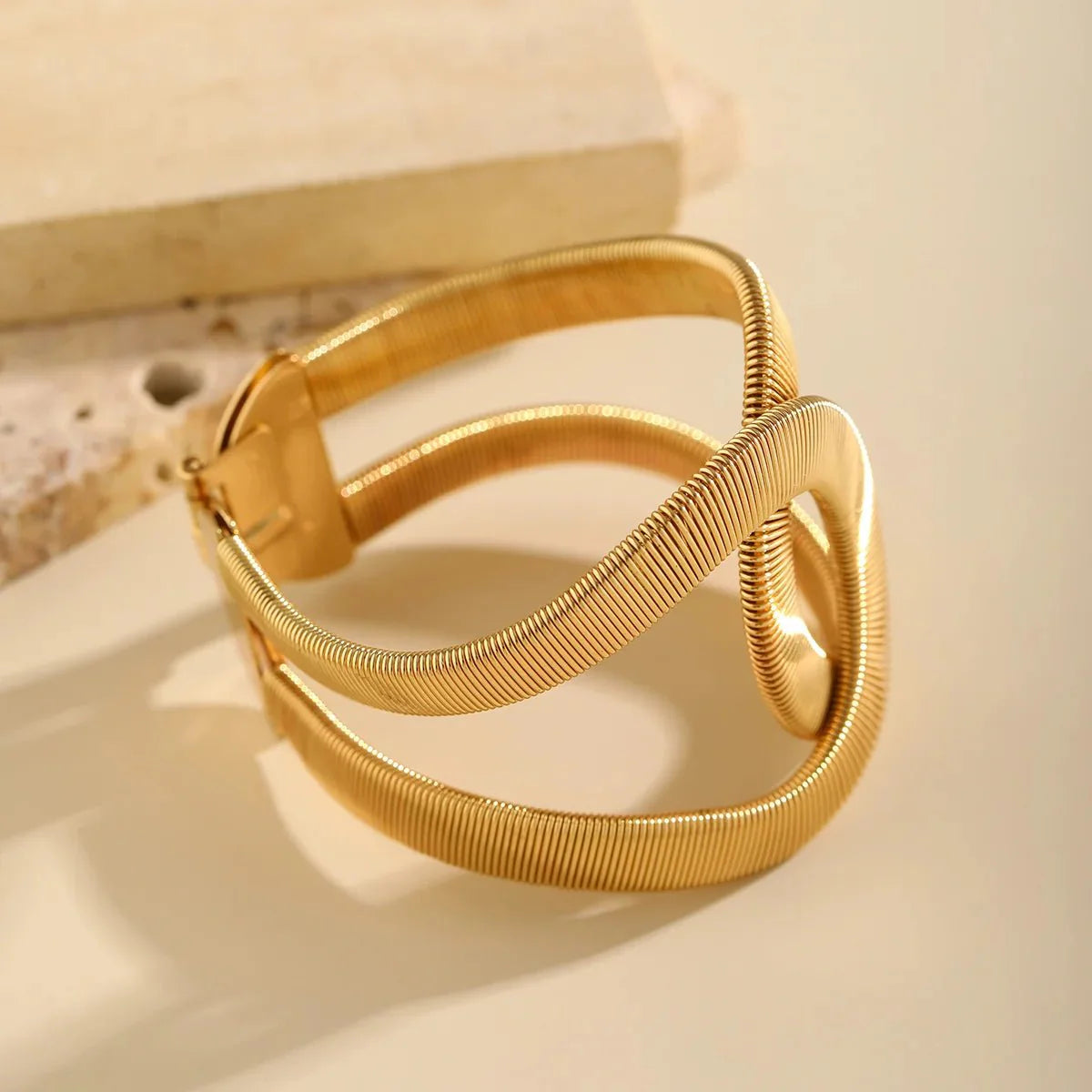 Chunky Spiral Cuff Bracelet - Aryomi